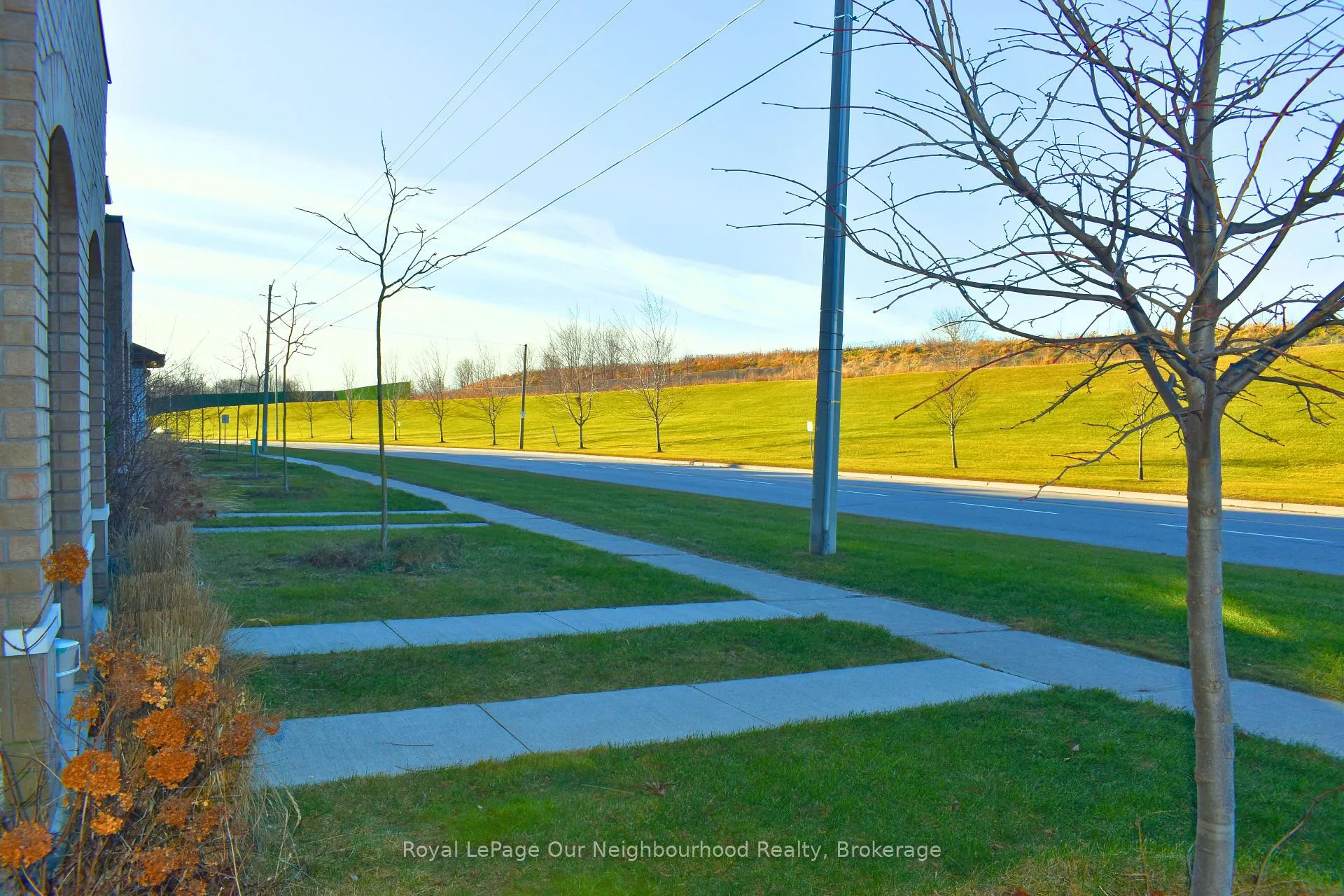 Photo 43 of 818 Atwater Path, Oshawa, Lakeview — HOMEH