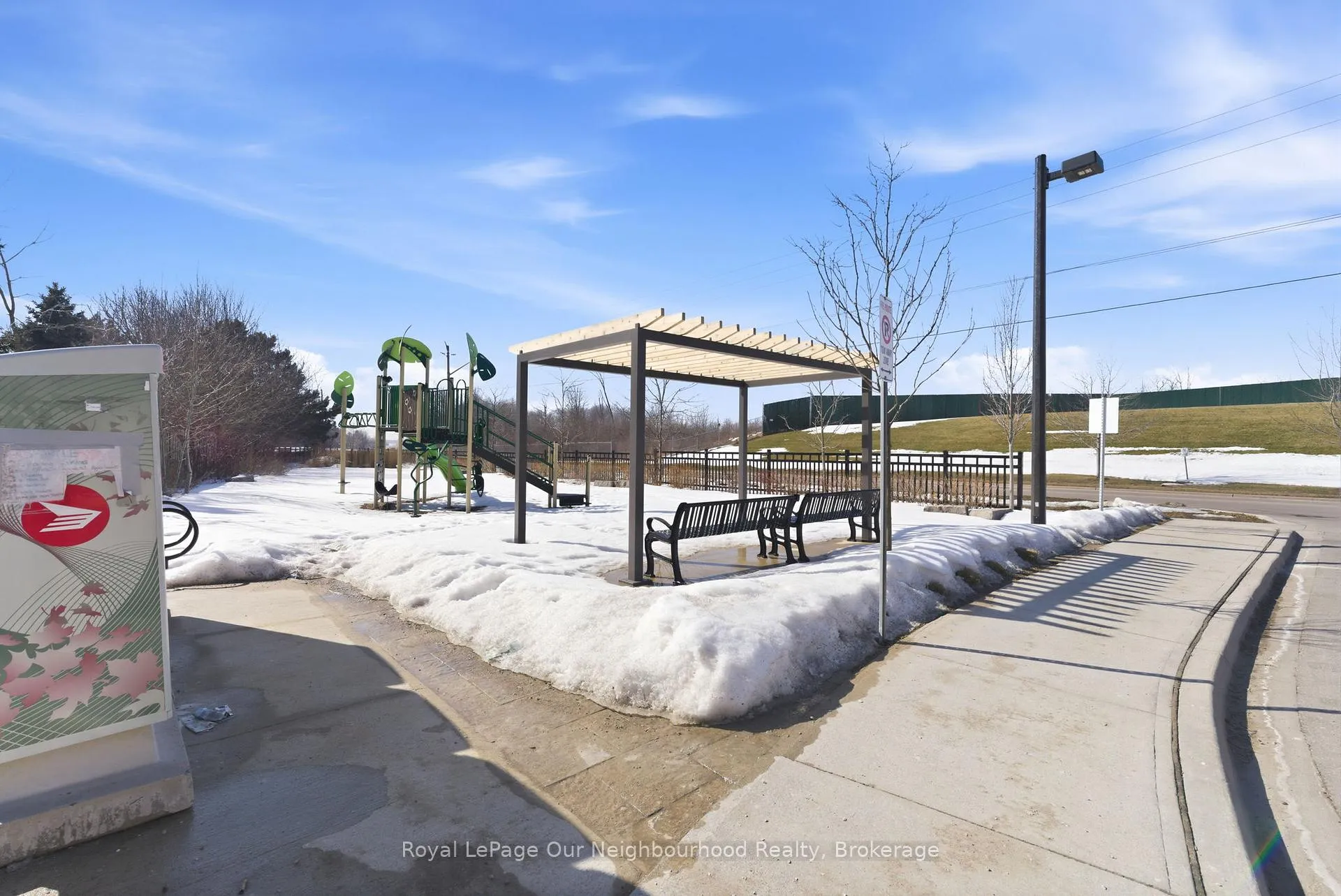 Photo 44 of 818 Atwater Path, Oshawa, Lakeview — HOMEH
