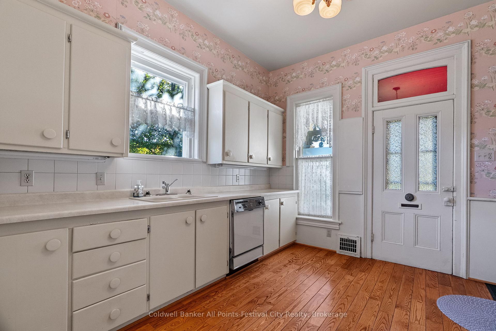 Photo 15 of 55 Nelson Street E, Goderich, Goderich (Town) — HOMEH