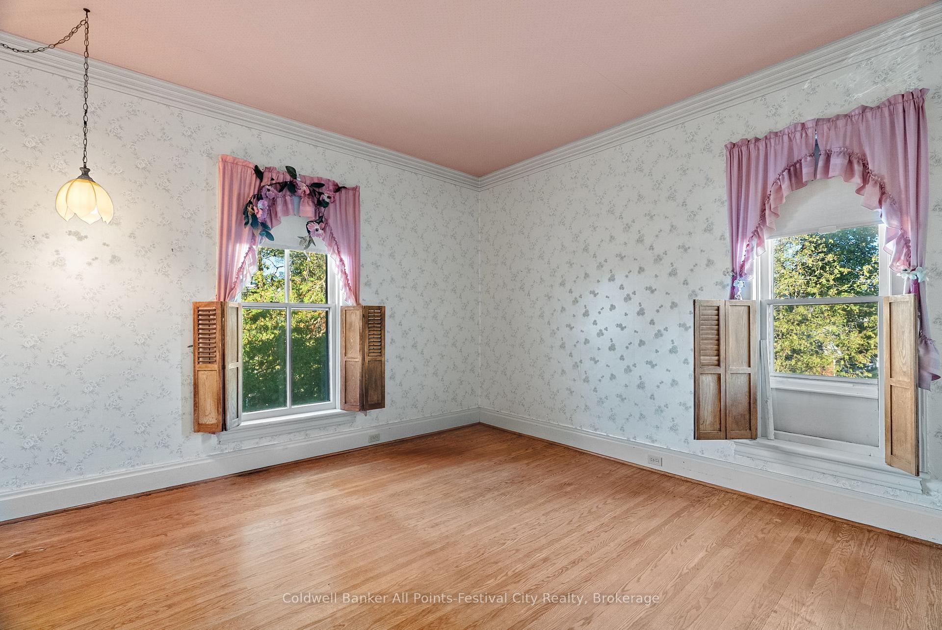 Photo 33 of 55 Nelson Street E, Goderich, Goderich (Town) — HOMEH