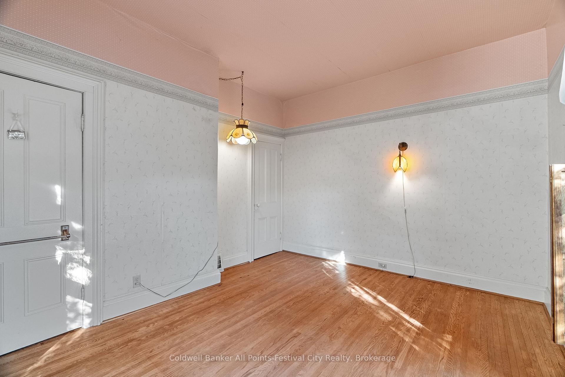 Photo 37 of 55 Nelson Street E, Goderich, Goderich (Town) — HOMEH