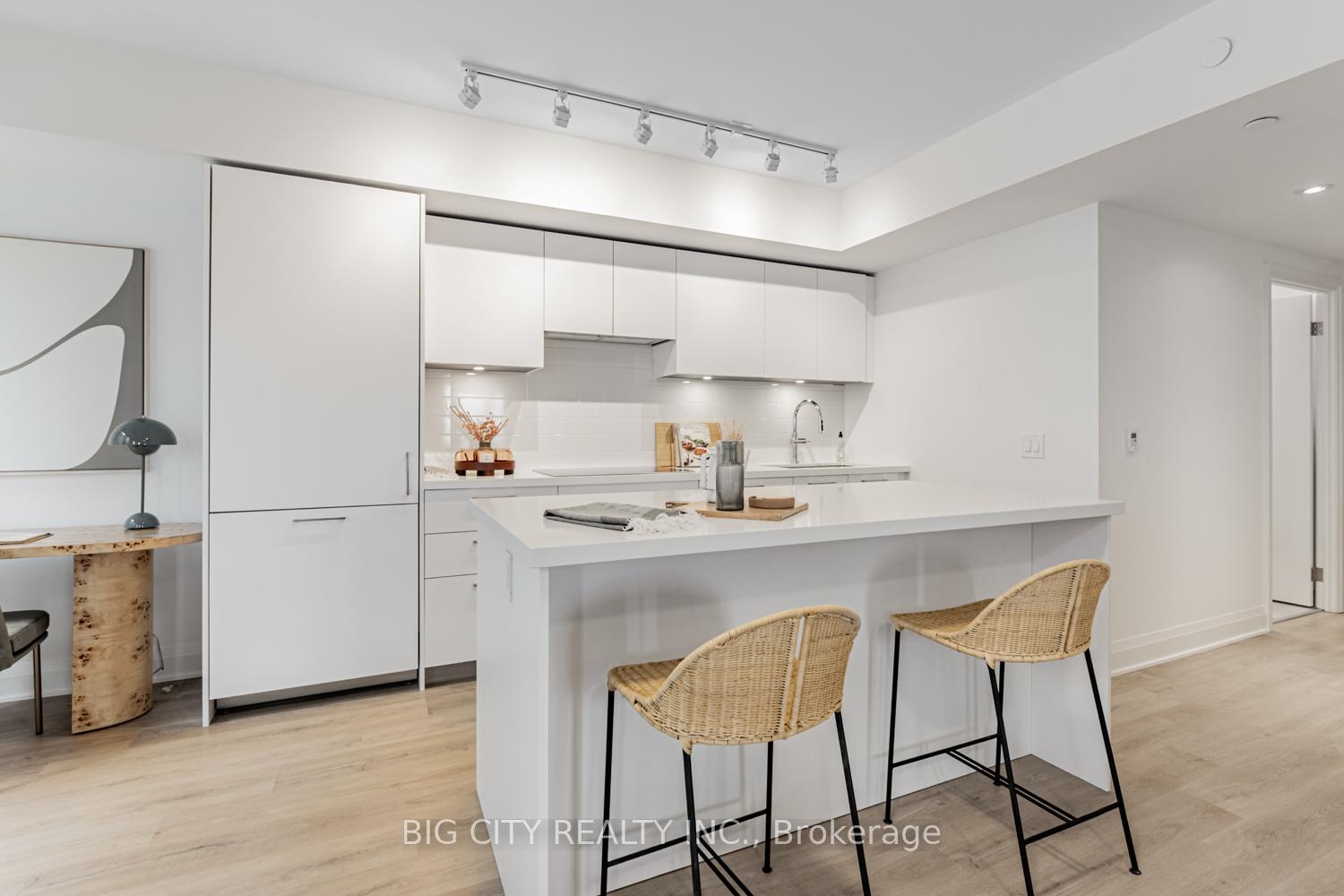 Photo 6 of Unit 318, 36 Brentcliffe Road, Toronto, Thorncliffe Park — HOMEH