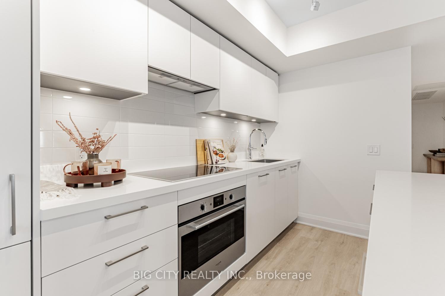 Photo 7 of Unit 318, 36 Brentcliffe Road, Toronto, Thorncliffe Park — HOMEH