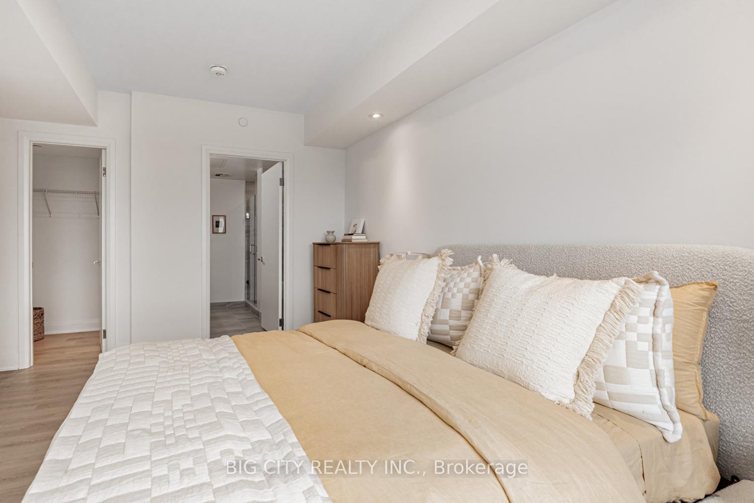 Photo 23 of Unit 318, 36 Brentcliffe Road, Toronto, Thorncliffe Park — HOMEH