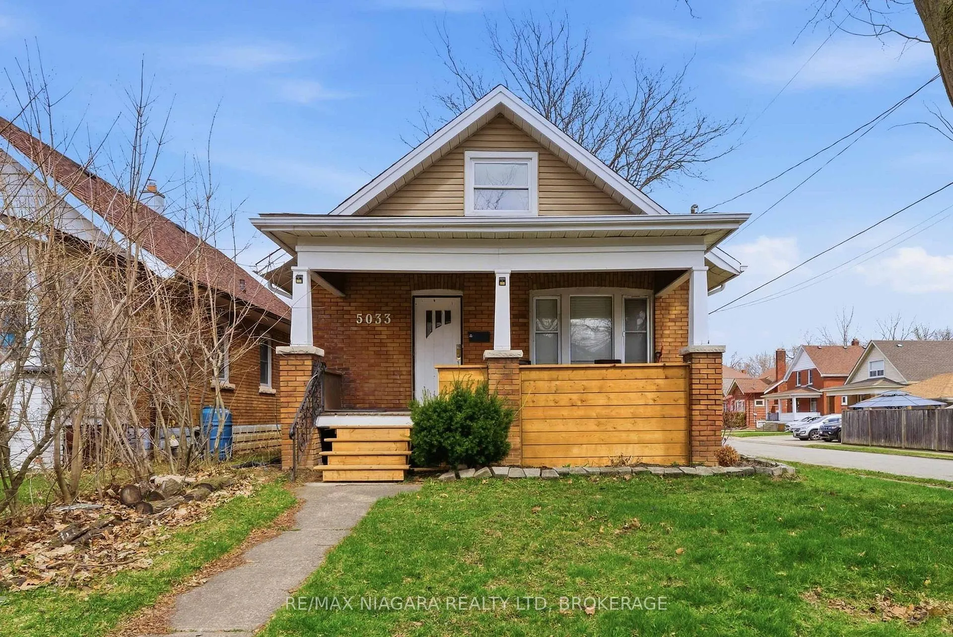 Photo 1 of 5033 Willmott Street, Niagara Falls, Cherrywood — HOMEH