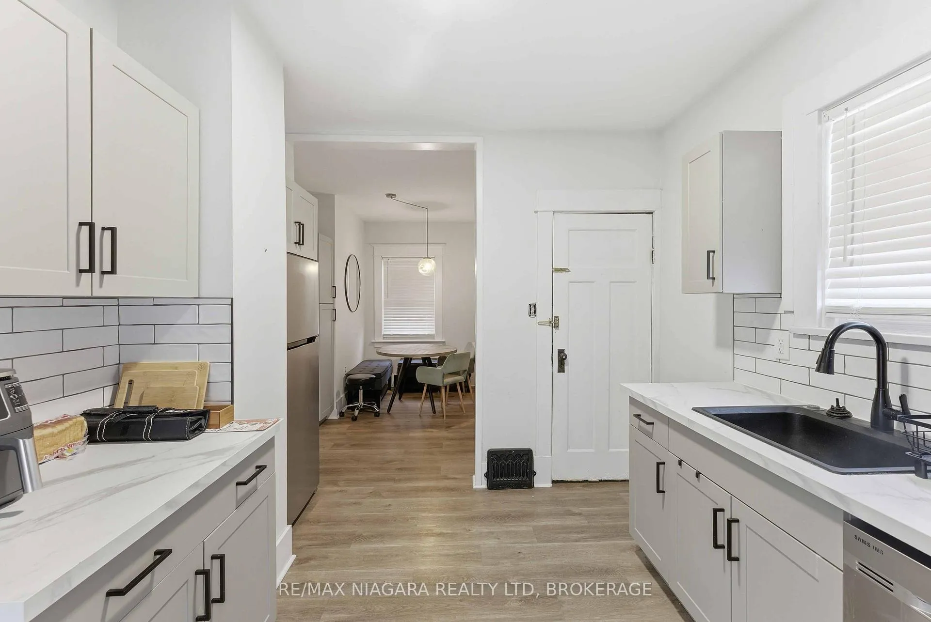 Photo 6 of 5033 Willmott Street, Niagara Falls, Cherrywood — HOMEH