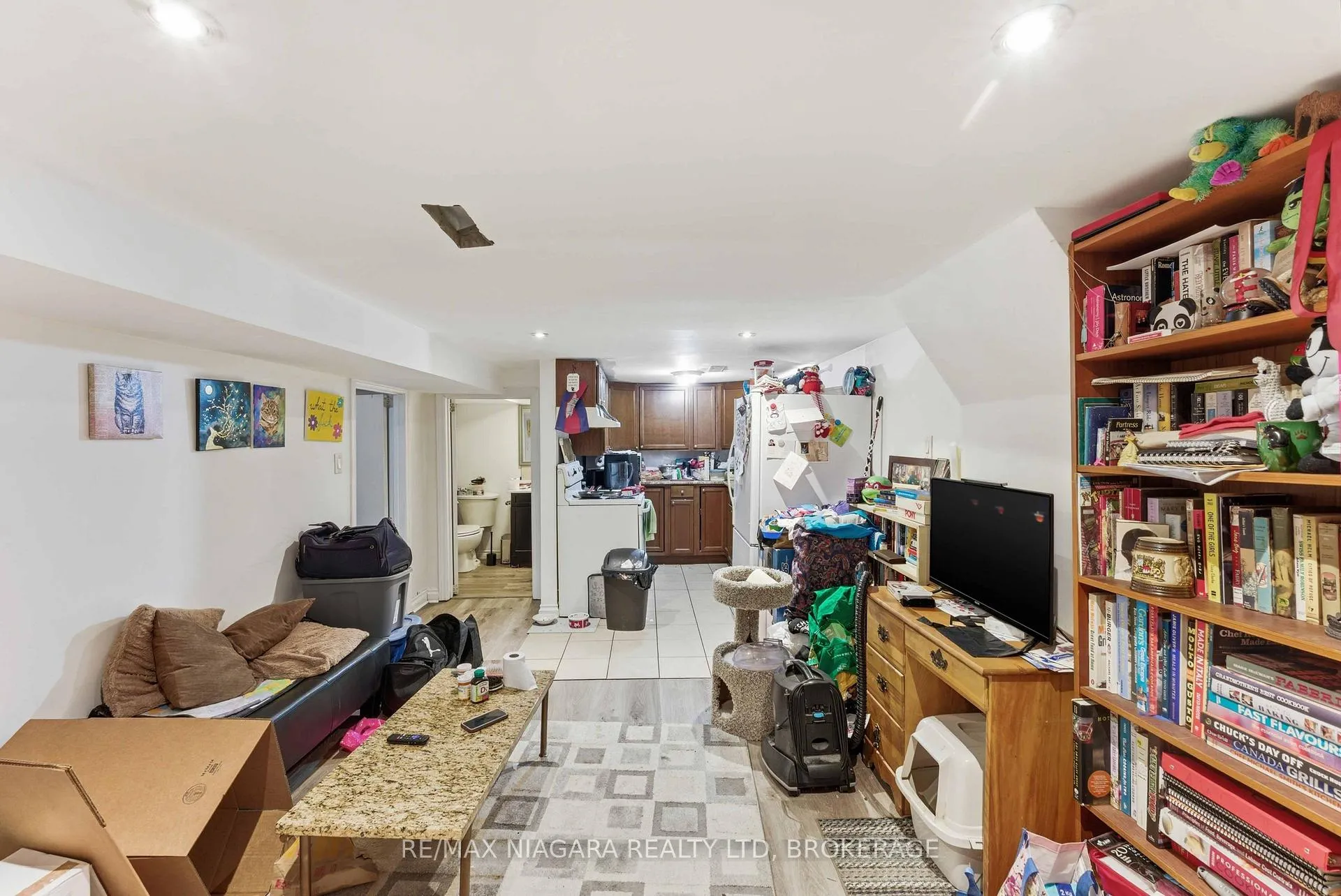 Photo 19 of 5033 Willmott Street, Niagara Falls, Cherrywood — HOMEH