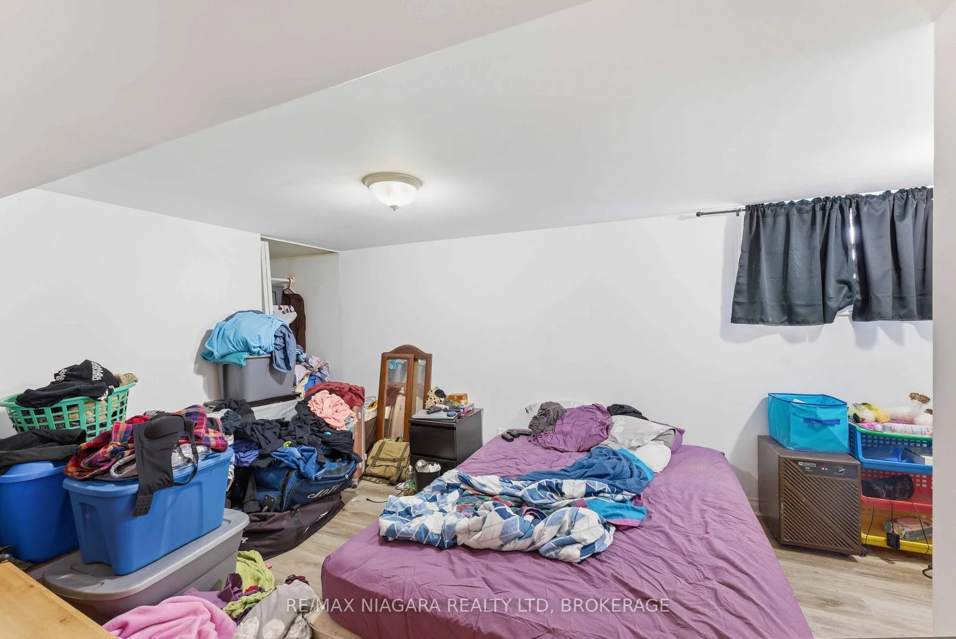 Photo 22 of 5033 Willmott Street, Niagara Falls, Cherrywood — HOMEH