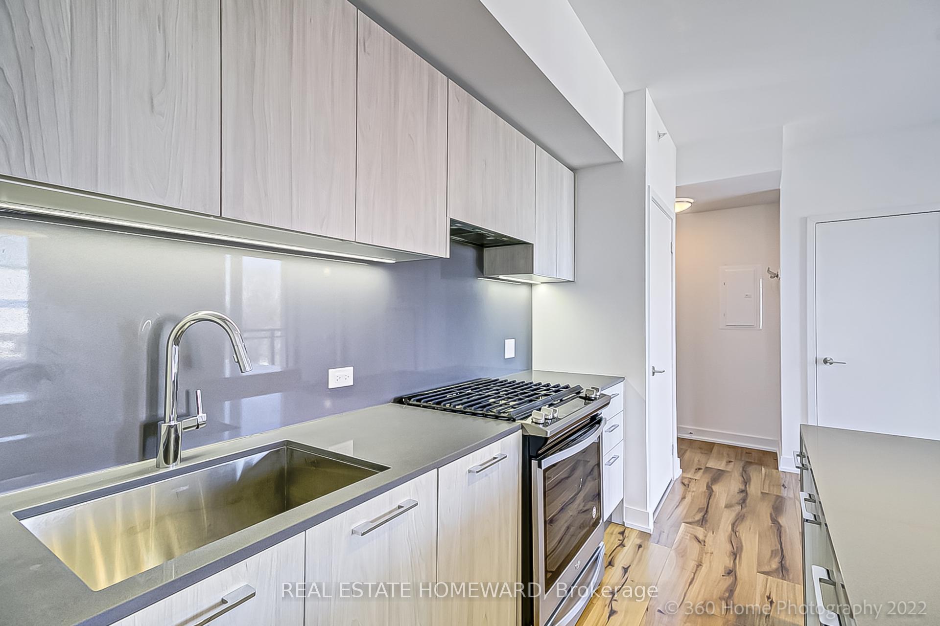Photo 7 of Unit 303, 665 Kingston Road, Toronto, The Beaches — HOMEH