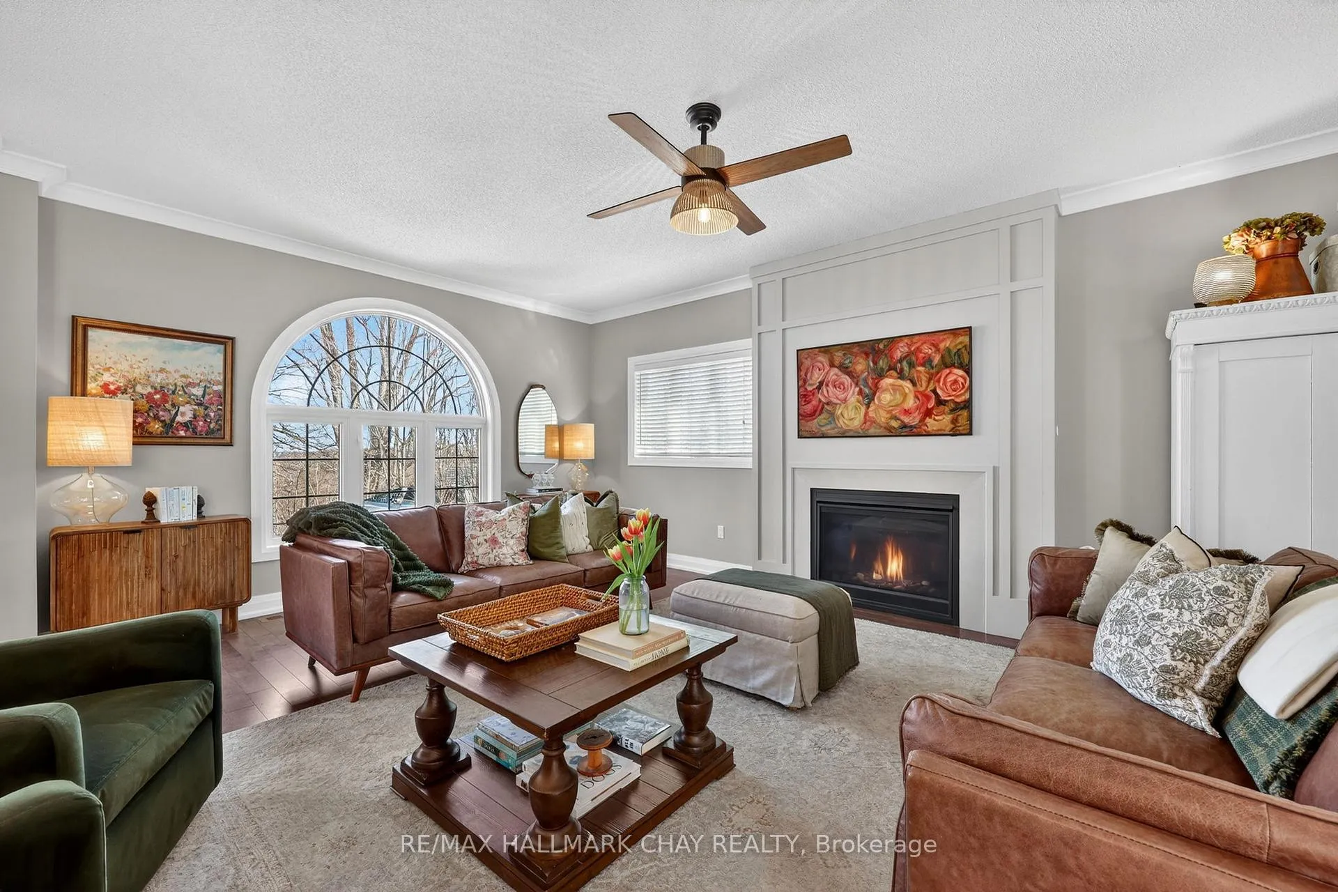 Photo 7 of 21 Tascona Court, Barrie, Little Lake — HOMEH