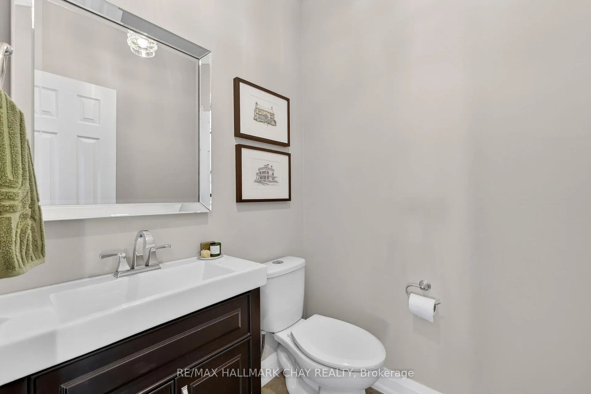 Photo 20 of 21 Tascona Court, Barrie, Little Lake — HOMEH
