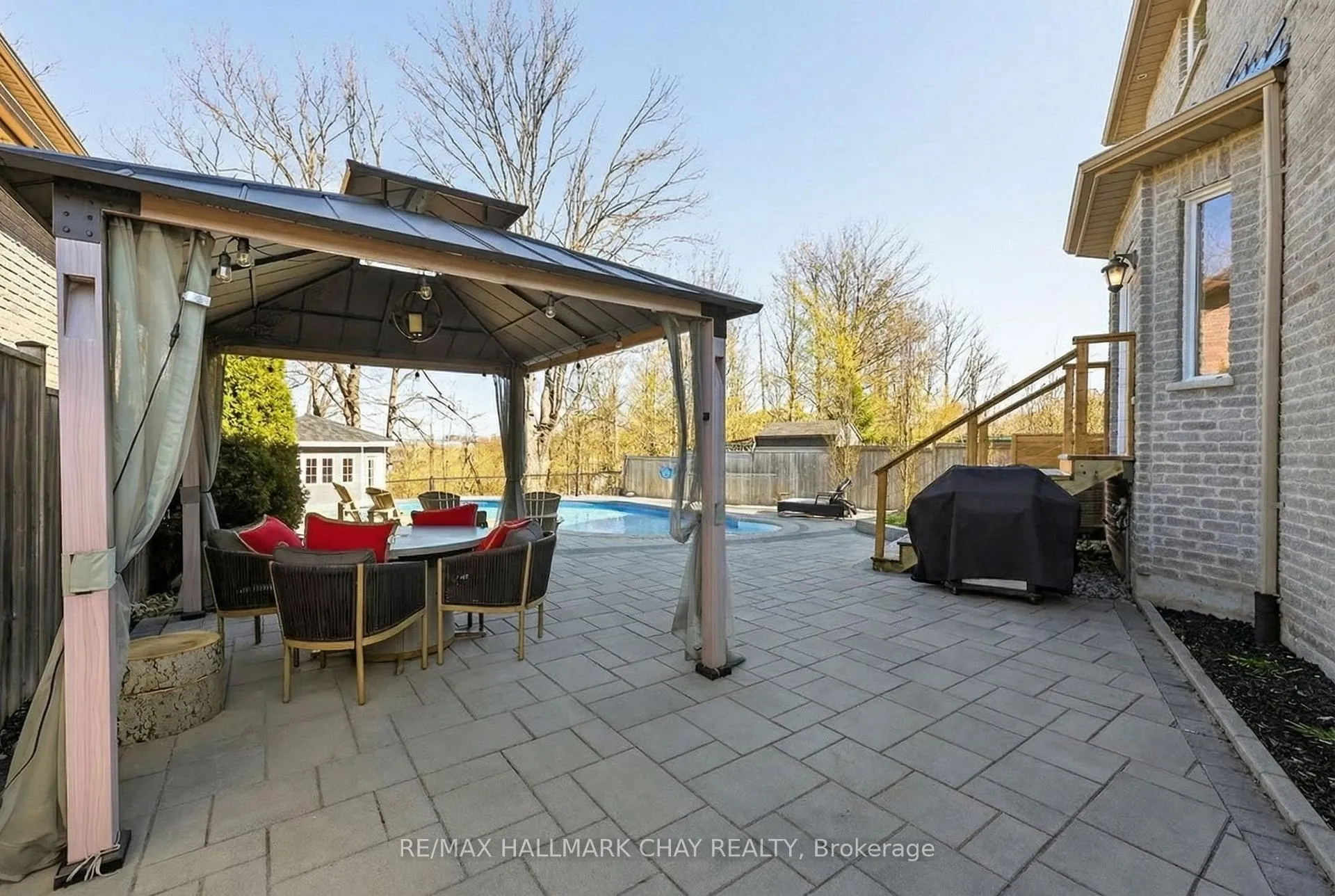Photo 41 of 21 Tascona Court, Barrie, Little Lake — HOMEH
