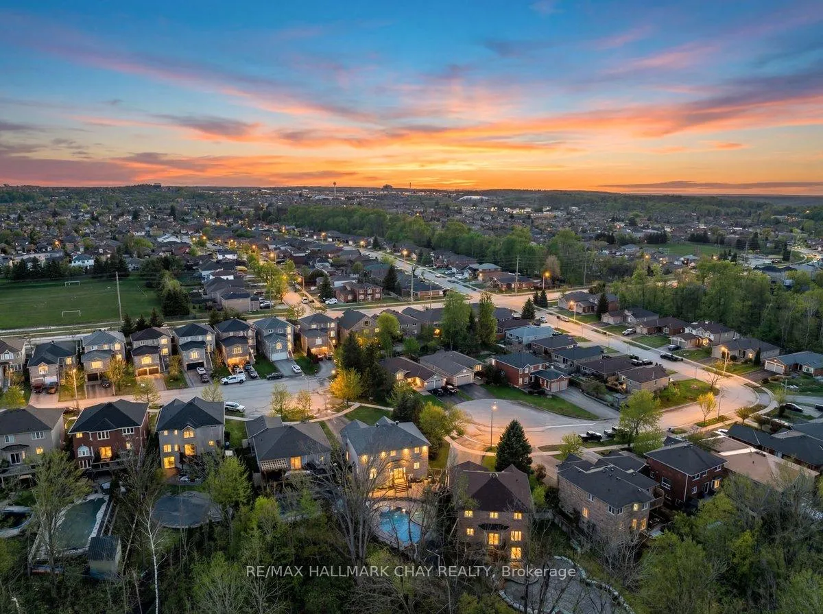 Photo 43 of 21 Tascona Court, Barrie, Little Lake — HOMEH