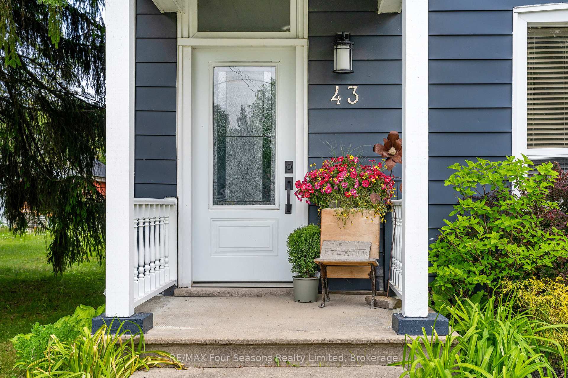 Photo 2 of 43 Cedar Street, Collingwood — HOMEH