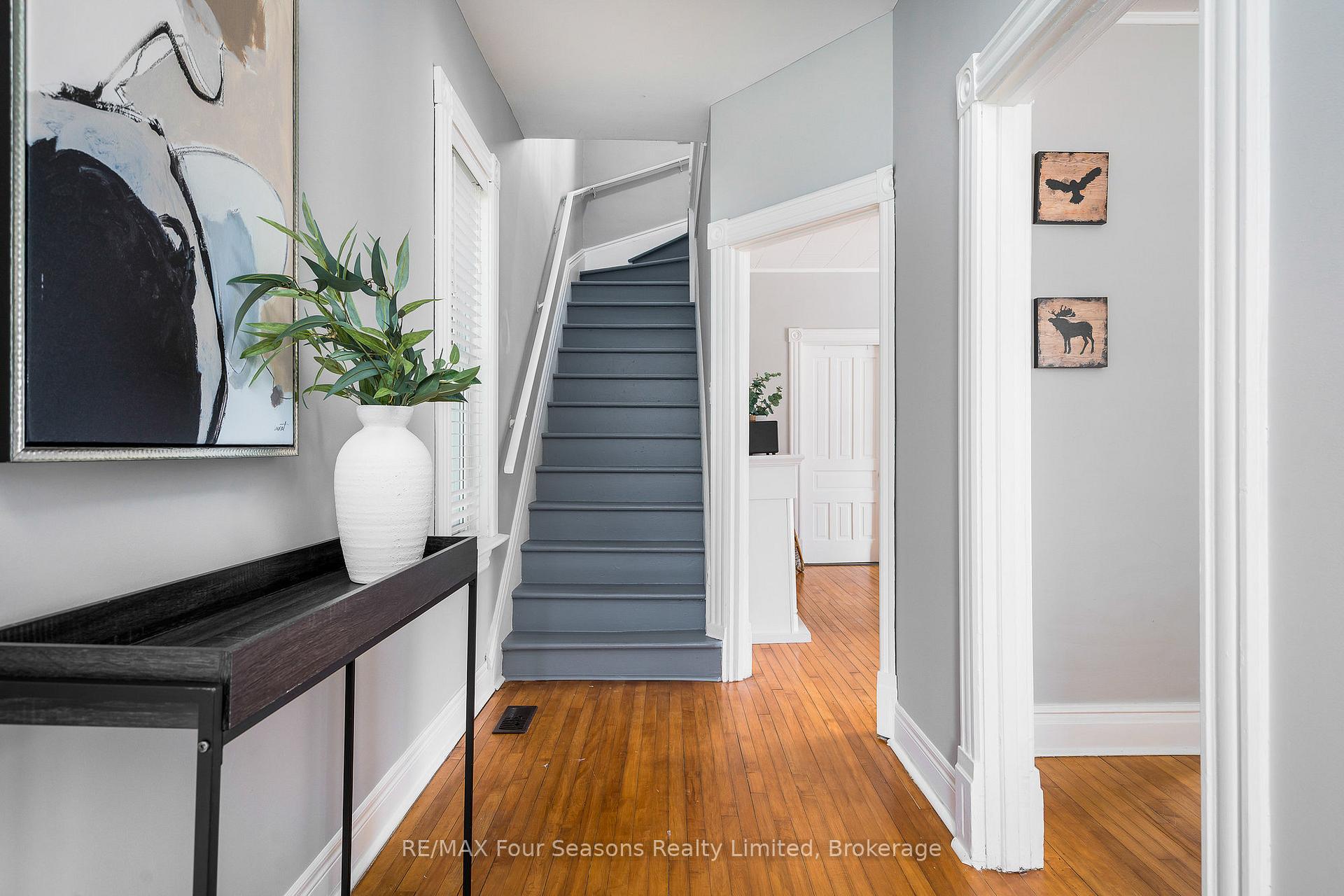Photo 4 of 43 Cedar Street, Collingwood — HOMEH