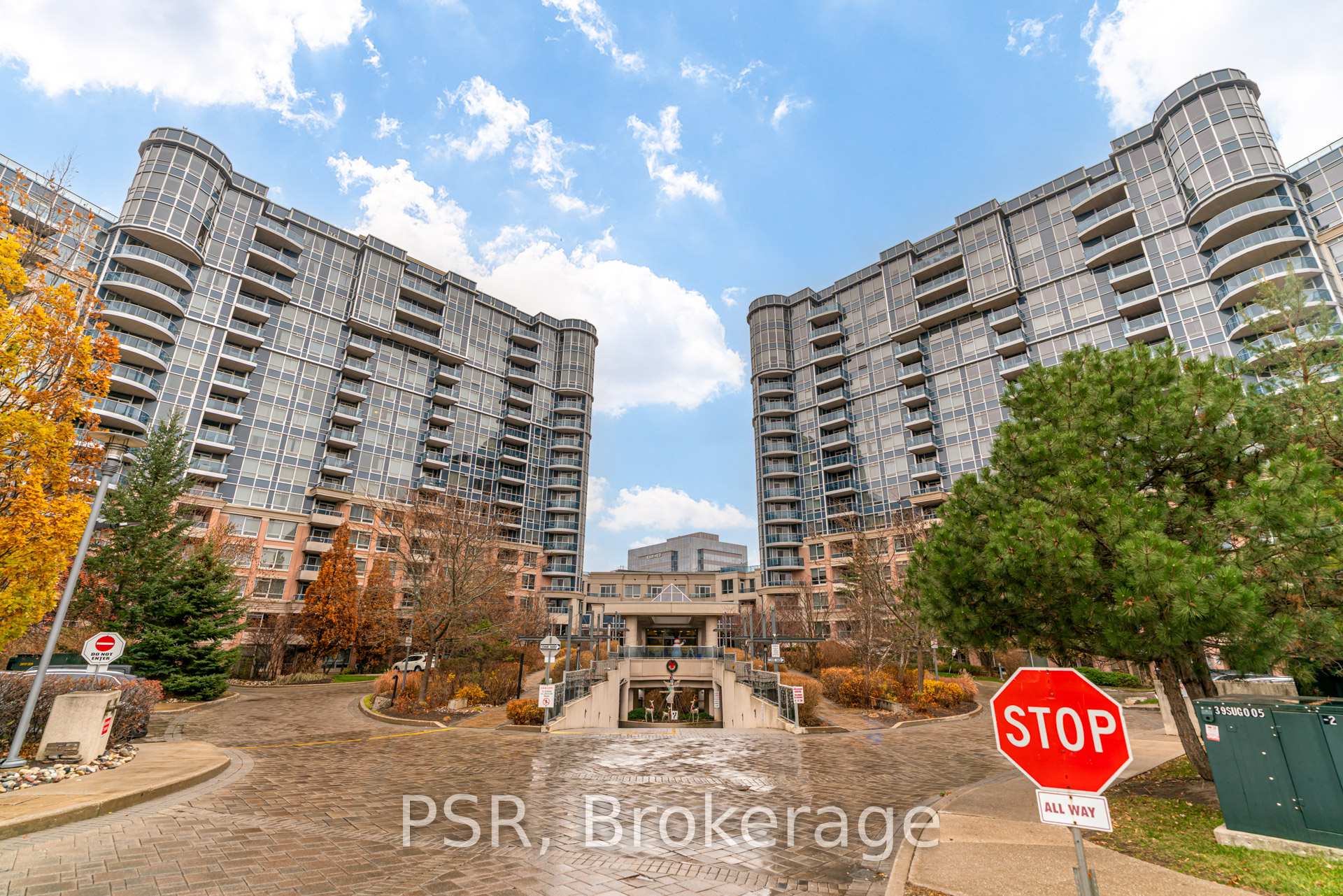 Photo 1 of Unit 717, 33 Cox Boulevard, Markham, Unionville — HOMEH