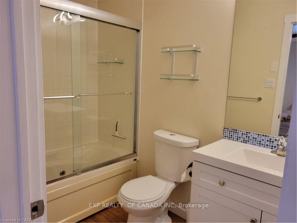 Photo 8 of 553 Oxbow Crescent, Collingwood — HOMEH