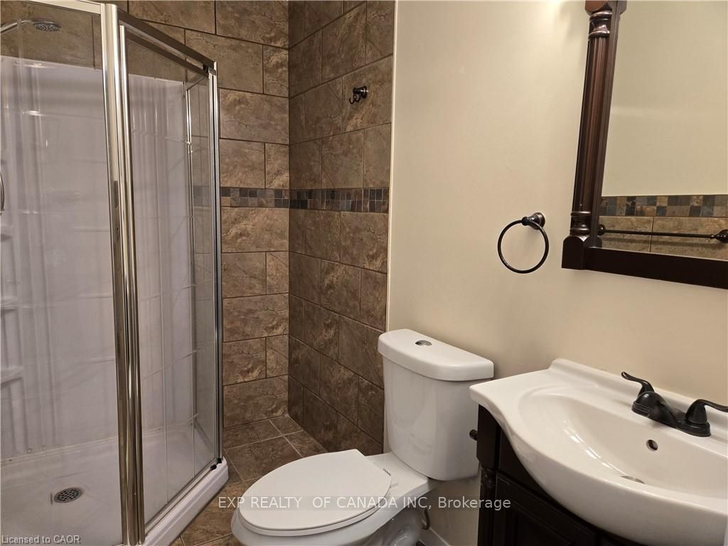 Photo 11 of 553 Oxbow Crescent, Collingwood — HOMEH