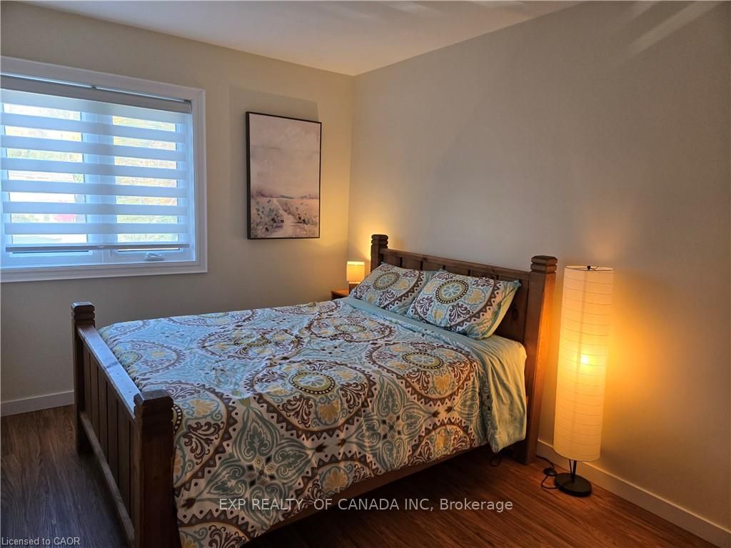 Photo 12 of 553 Oxbow Crescent, Collingwood — HOMEH