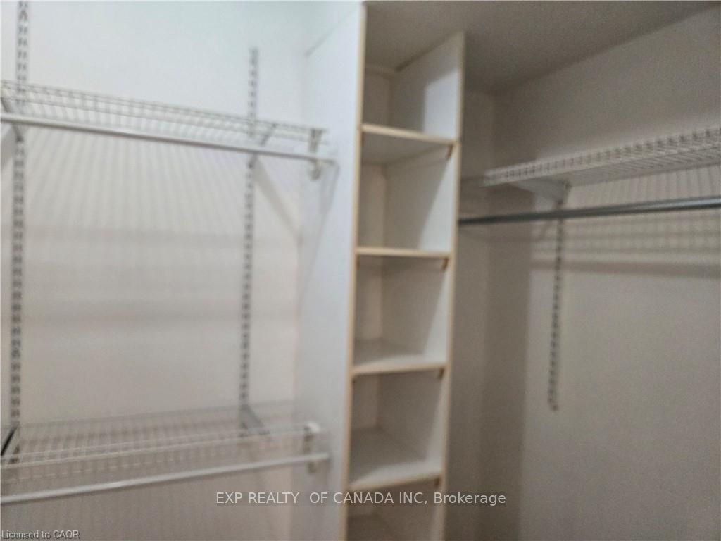 Photo 14 of 553 Oxbow Crescent, Collingwood — HOMEH