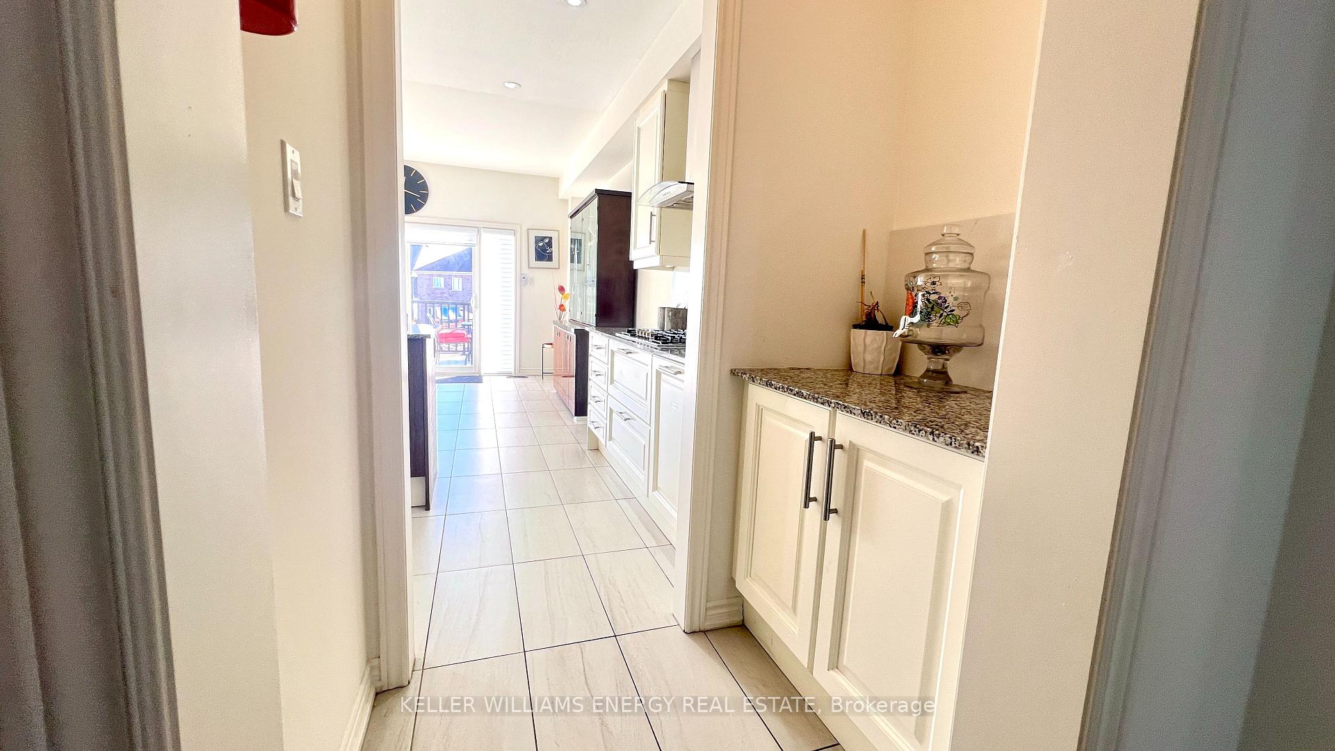 Photo 6 of 105 Elephant Hill Drive, Clarington, Bowmanville — HOMEH