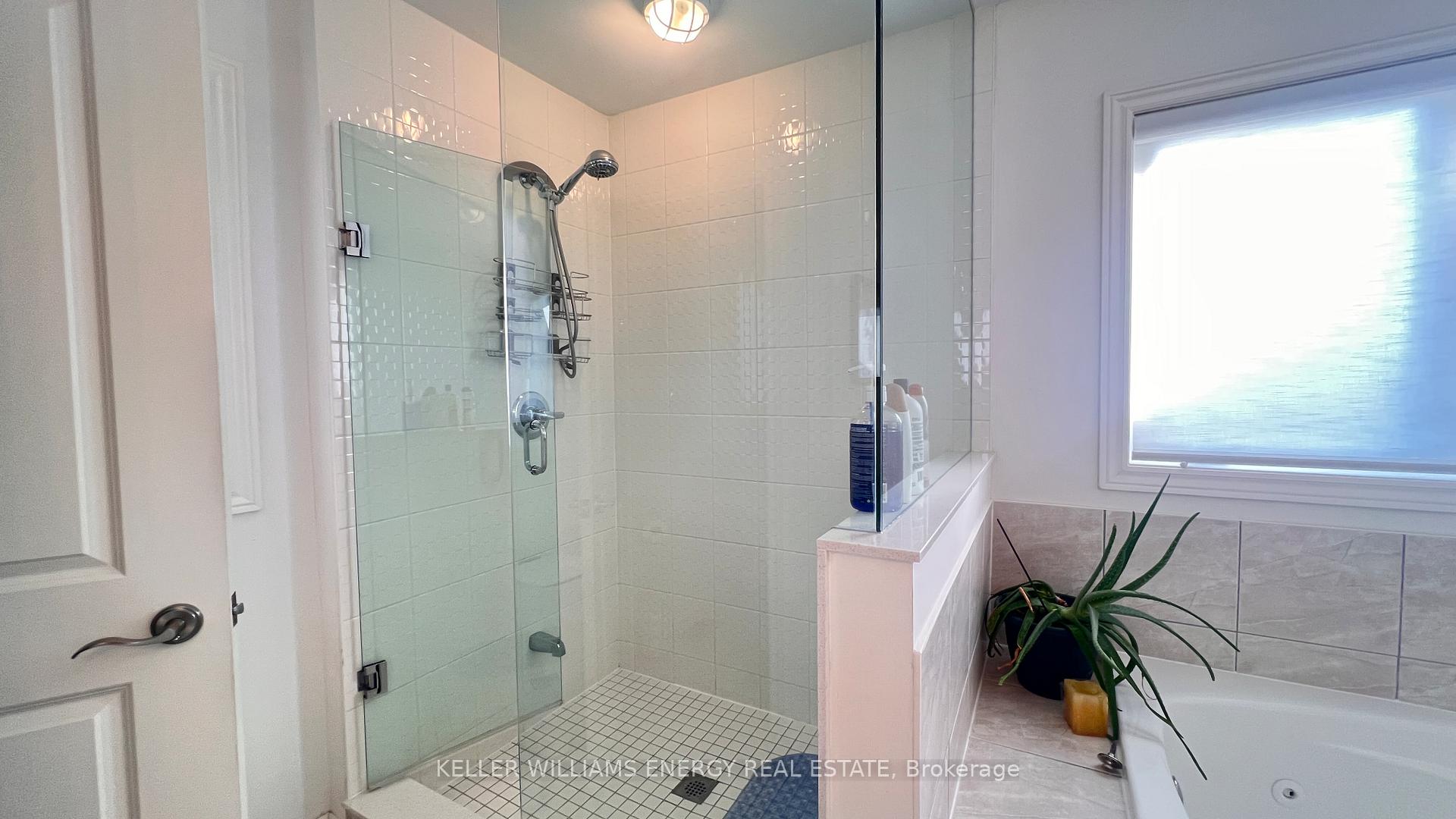 Photo 17 of 105 Elephant Hill Drive, Clarington, Bowmanville — HOMEH
