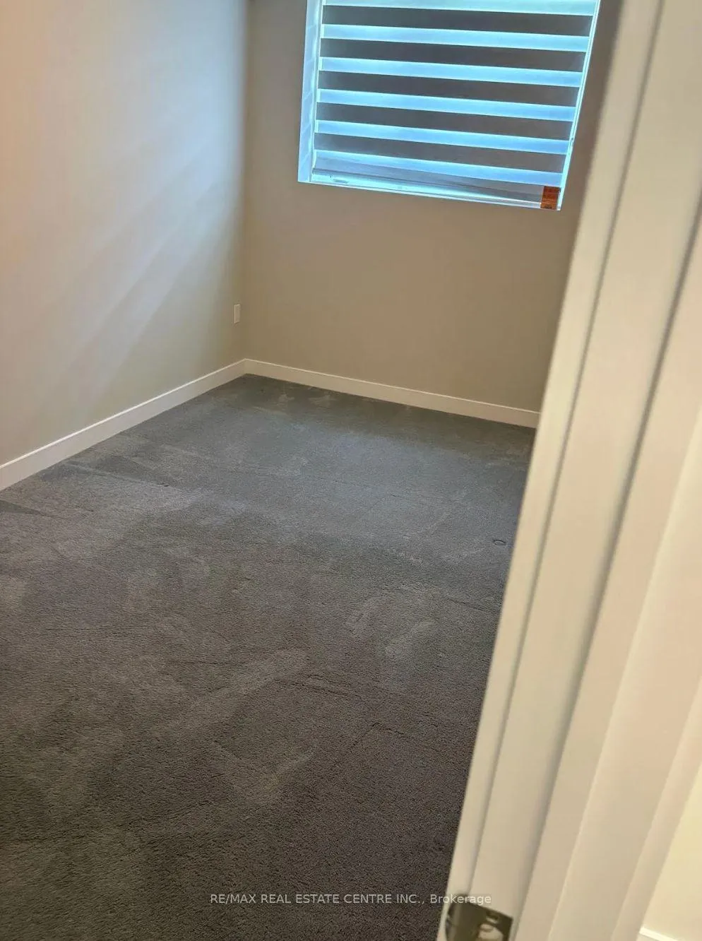 Photo 12 of Unit E9-20, 20 Palace Street, Kitchener, Laurentian Hills — HOMEH