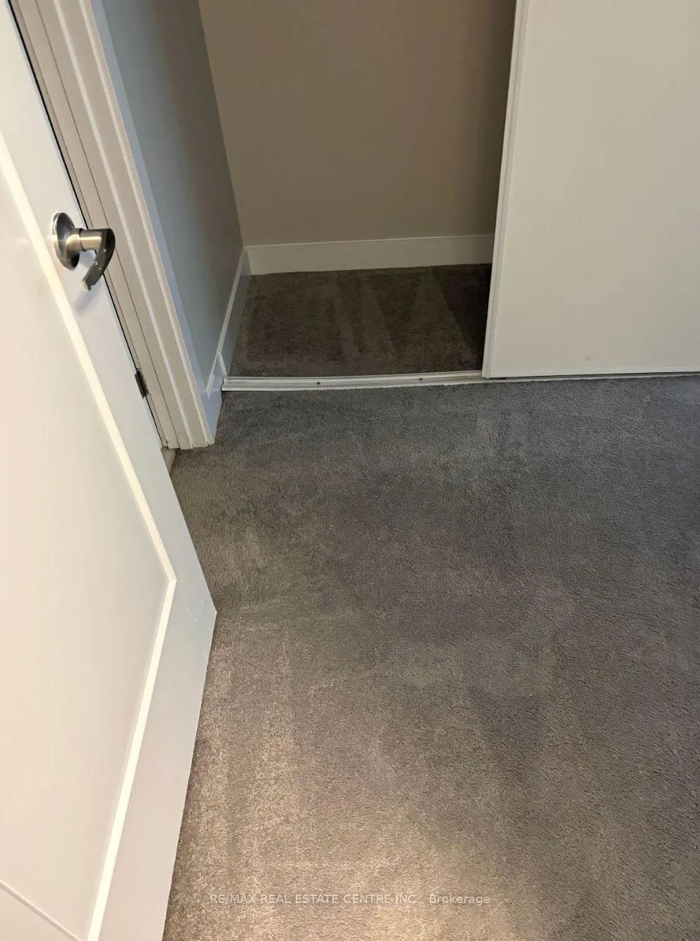 Photo 13 of Unit E9-20, 20 Palace Street, Kitchener, Laurentian Hills — HOMEH