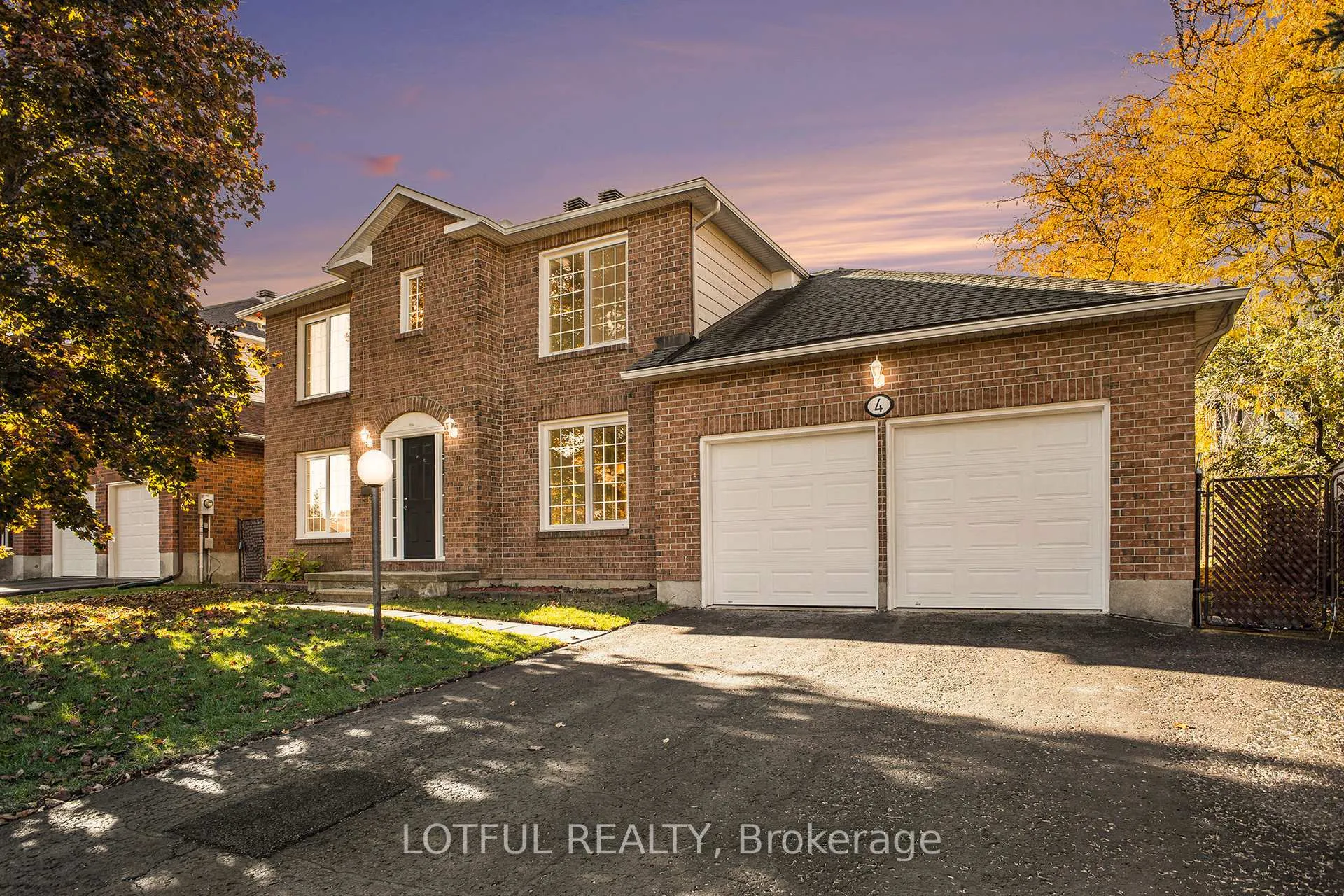 Photo 1 of 4 Spindle Way, Ottawa, Stittsville (South) — HOMEH