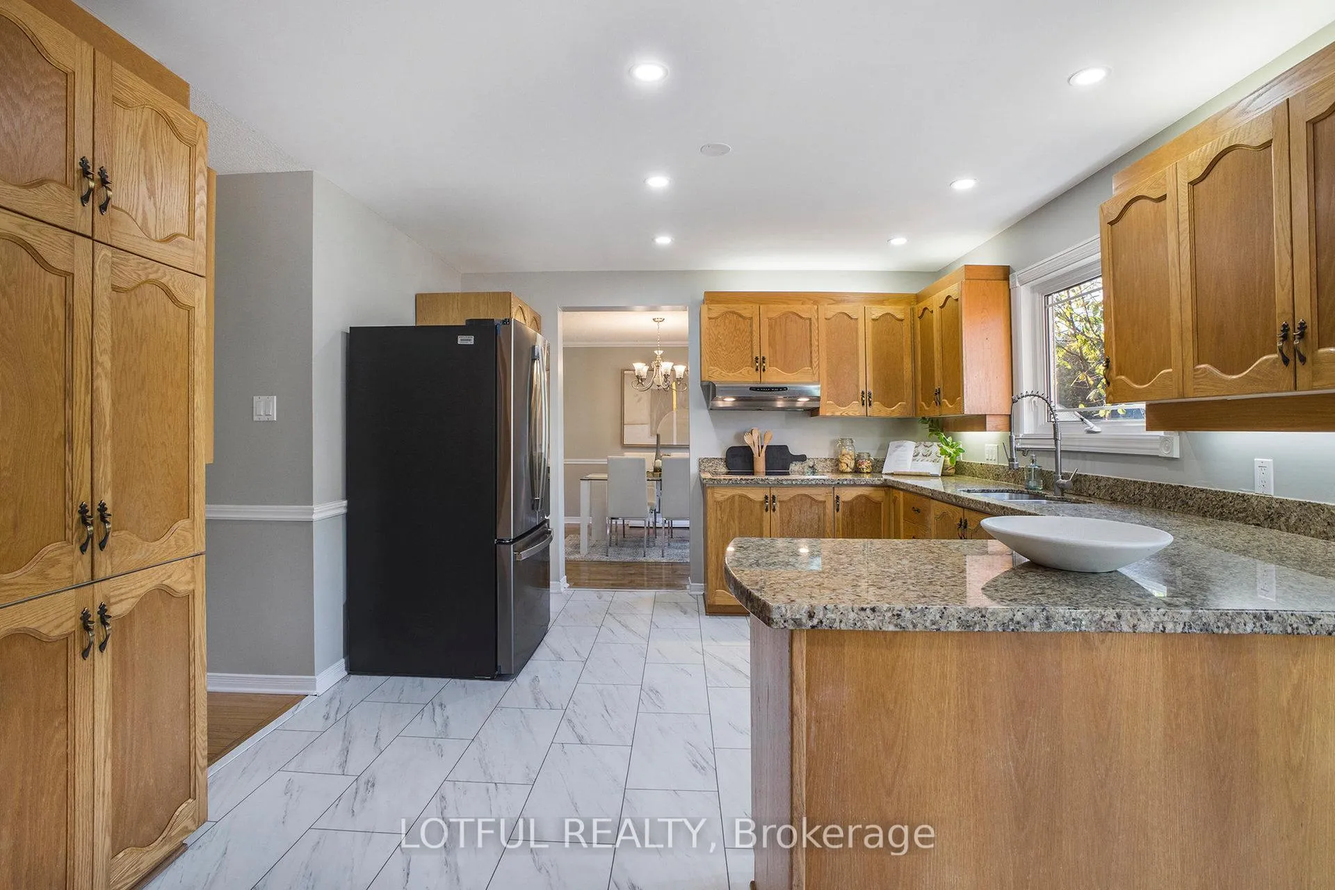 Photo 9 of 4 Spindle Way, Ottawa, Stittsville (South) — HOMEH