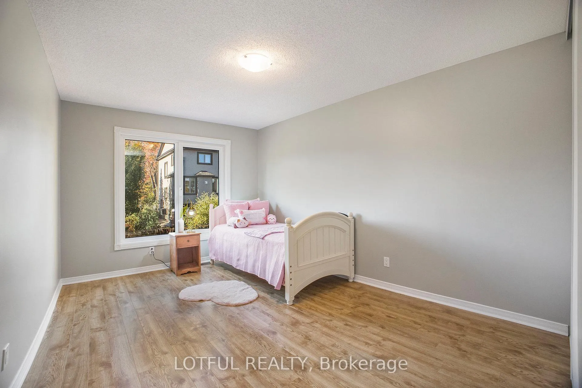 Photo 20 of 4 Spindle Way, Ottawa, Stittsville (South) — HOMEH