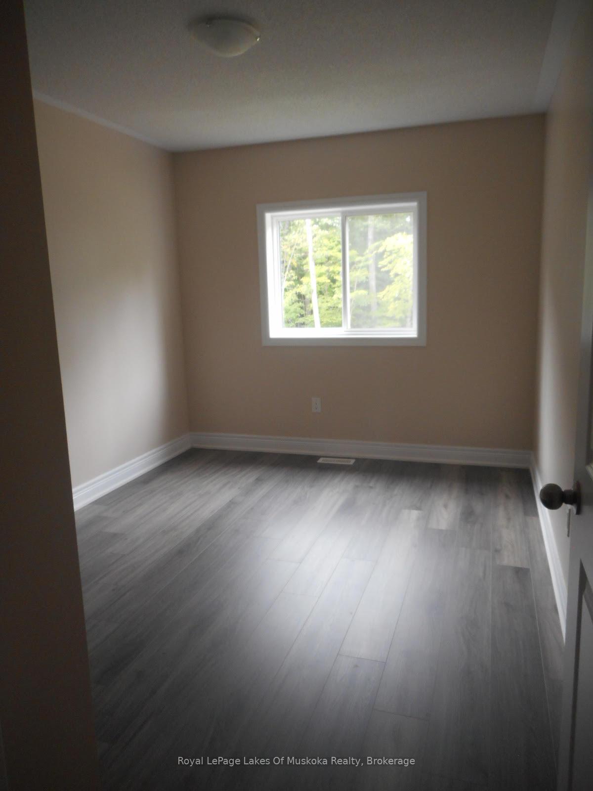 Photo 8 of 255 Daffodil Court, Gravenhurst, Muskoka (S) — HOMEH