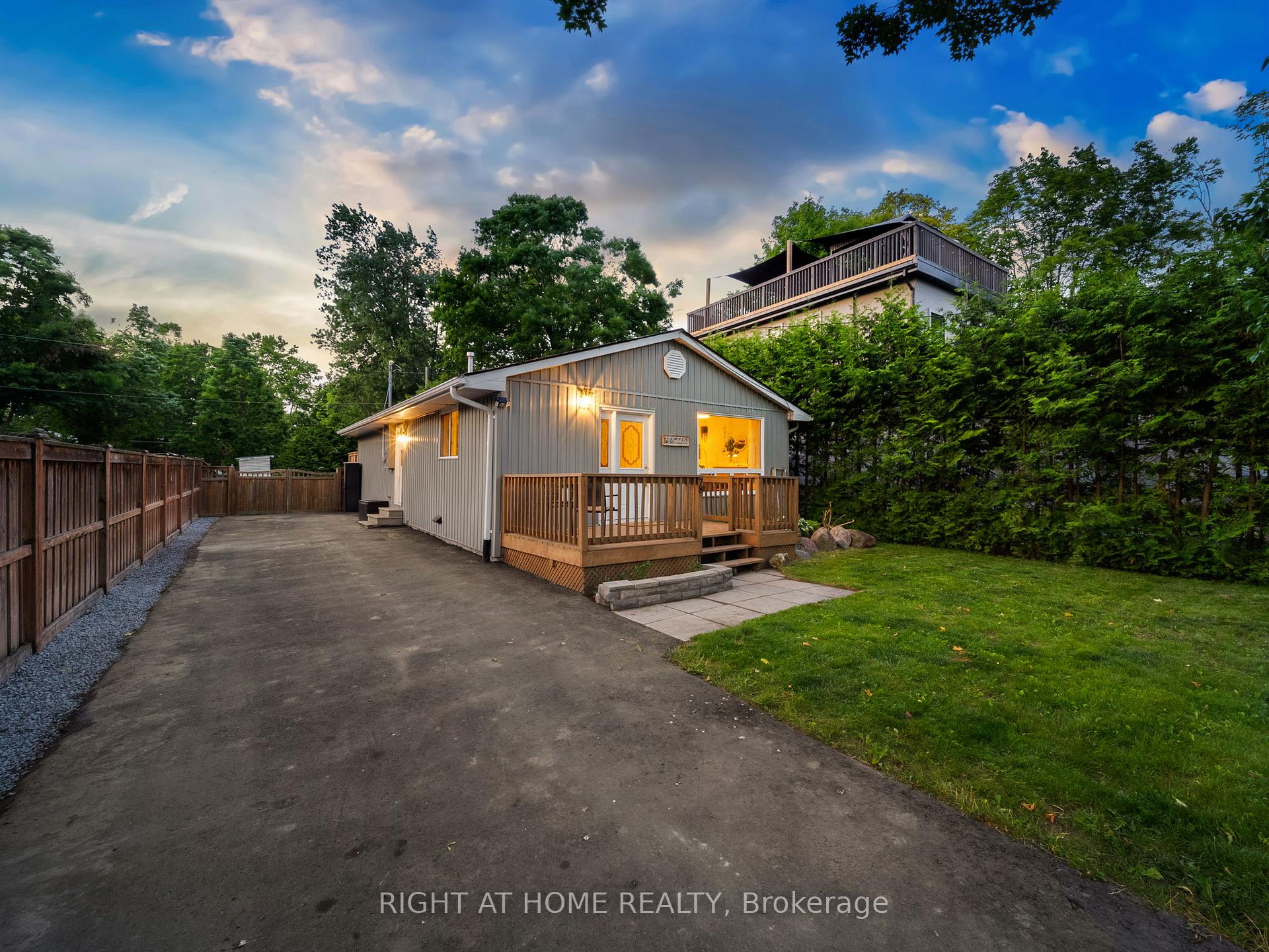 Photo 2 of 78 Eighth Street, Brock, Beaverton — HOMEH