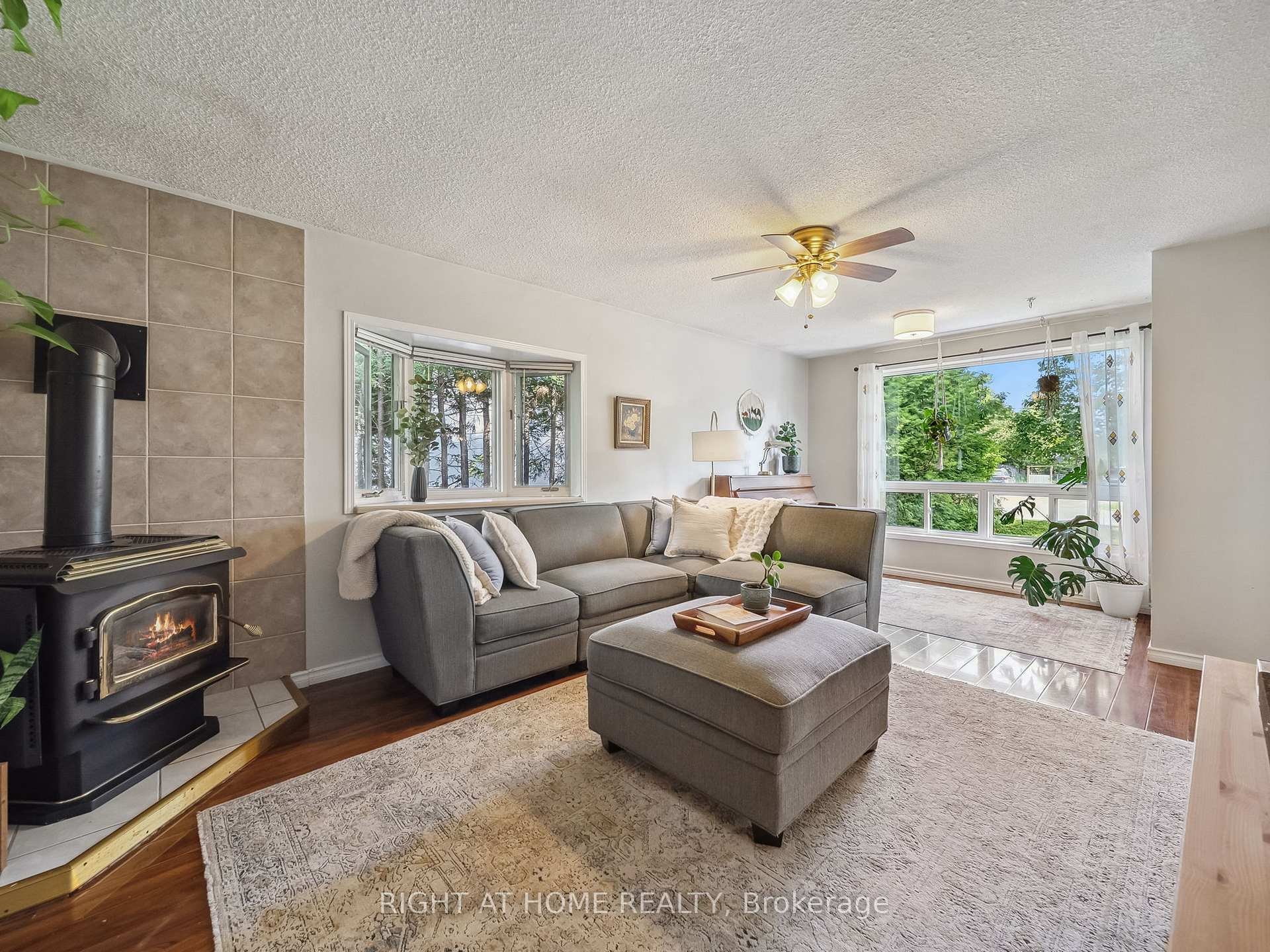 Photo 13 of 78 Eighth Street, Brock, Beaverton — HOMEH