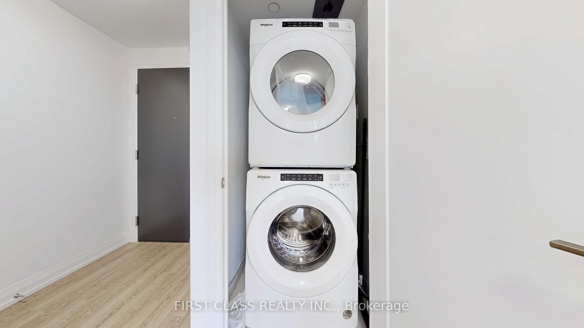 Photo 3 of Unit 2703, 286 Main St, Toronto, East End-Danforth — HOMEH