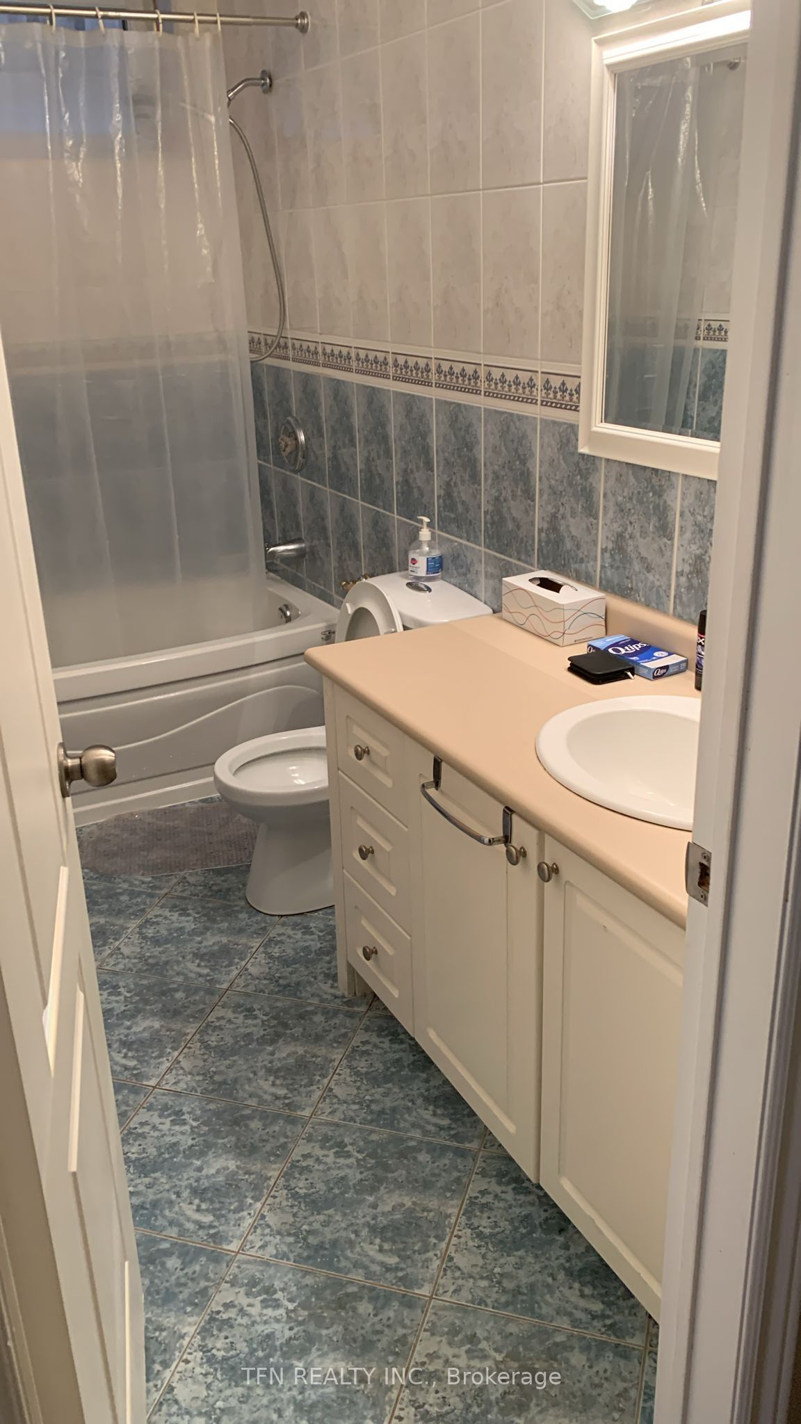 Photo 7 of Unit Lower, 149 Cedric Avenue, Toronto, Oakwood Village — HOMEH