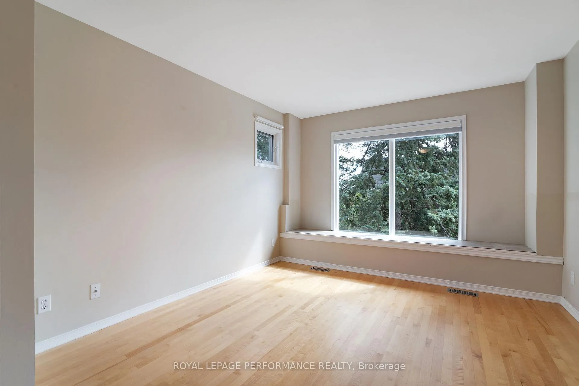 Photo 20 of Unit A, 243 Sunnyside Avenue, Ottawa, Old Ottawa South — HOMEH