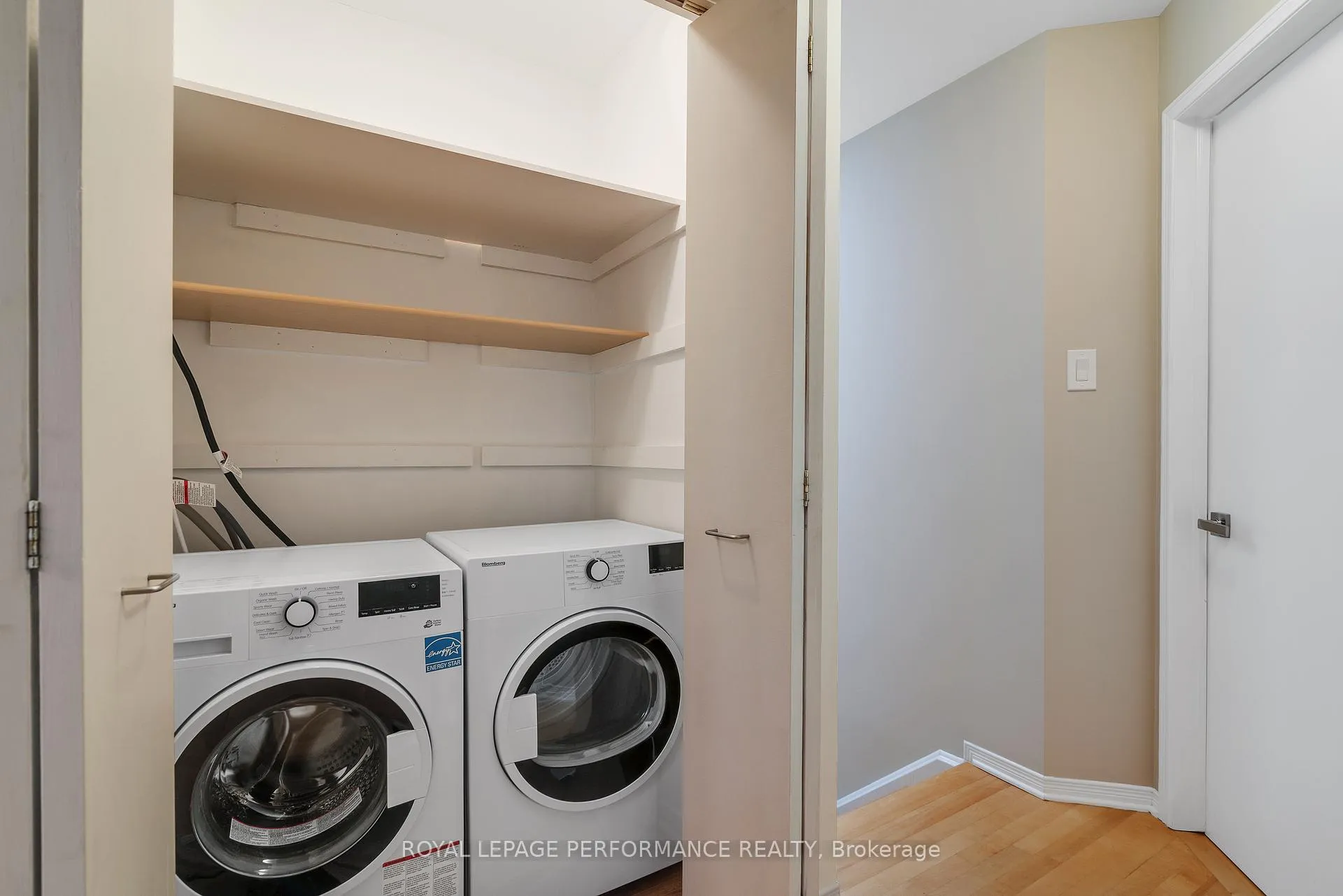 Photo 24 of Unit A, 243 Sunnyside Avenue, Ottawa, Old Ottawa South — HOMEH