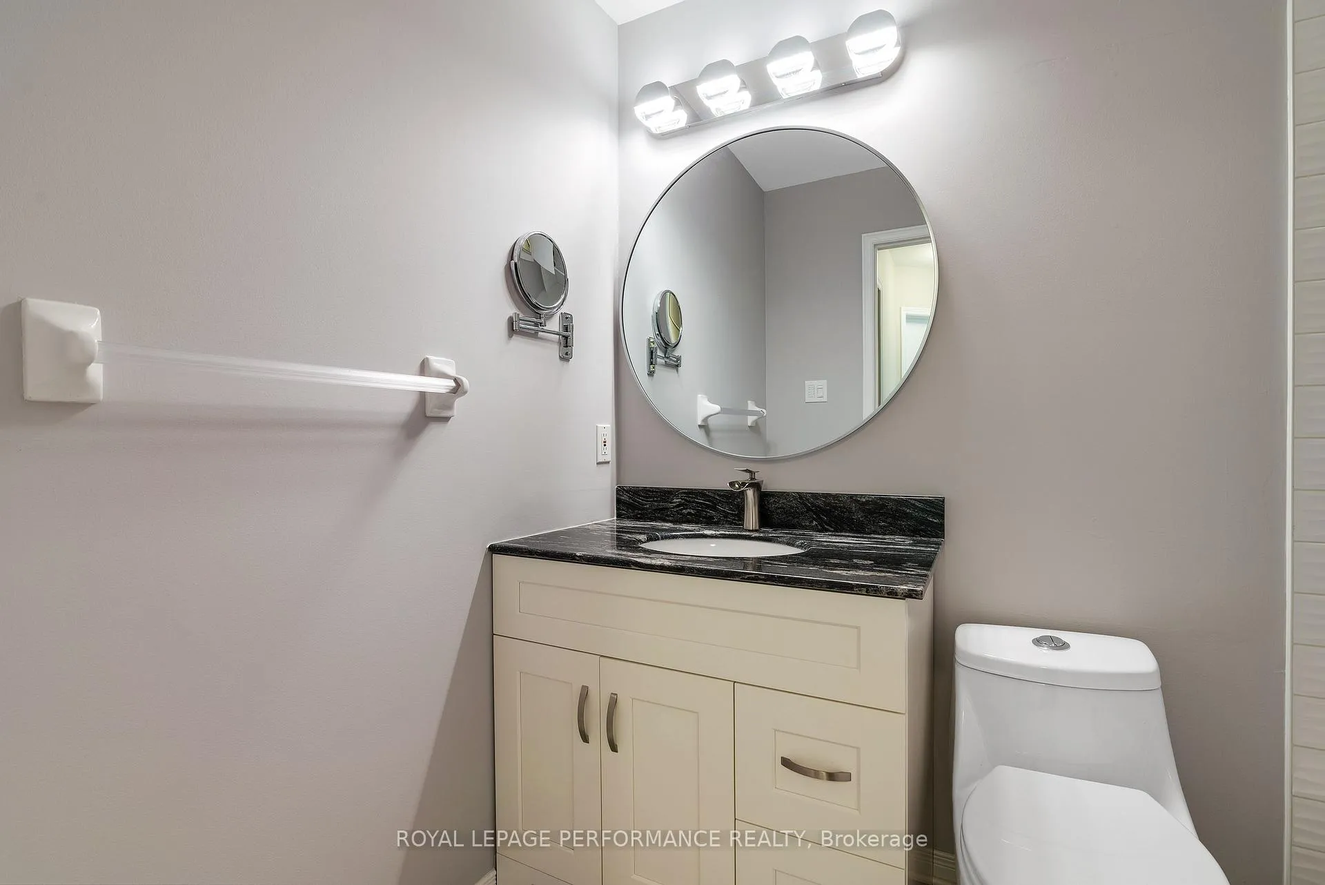 Photo 25 of Unit A, 243 Sunnyside Avenue, Ottawa, Old Ottawa South — HOMEH