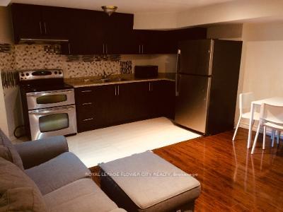 Photo 2 of 7 Valley Park Crescent, Brampton, Fletcher's Meadow — HOMEH