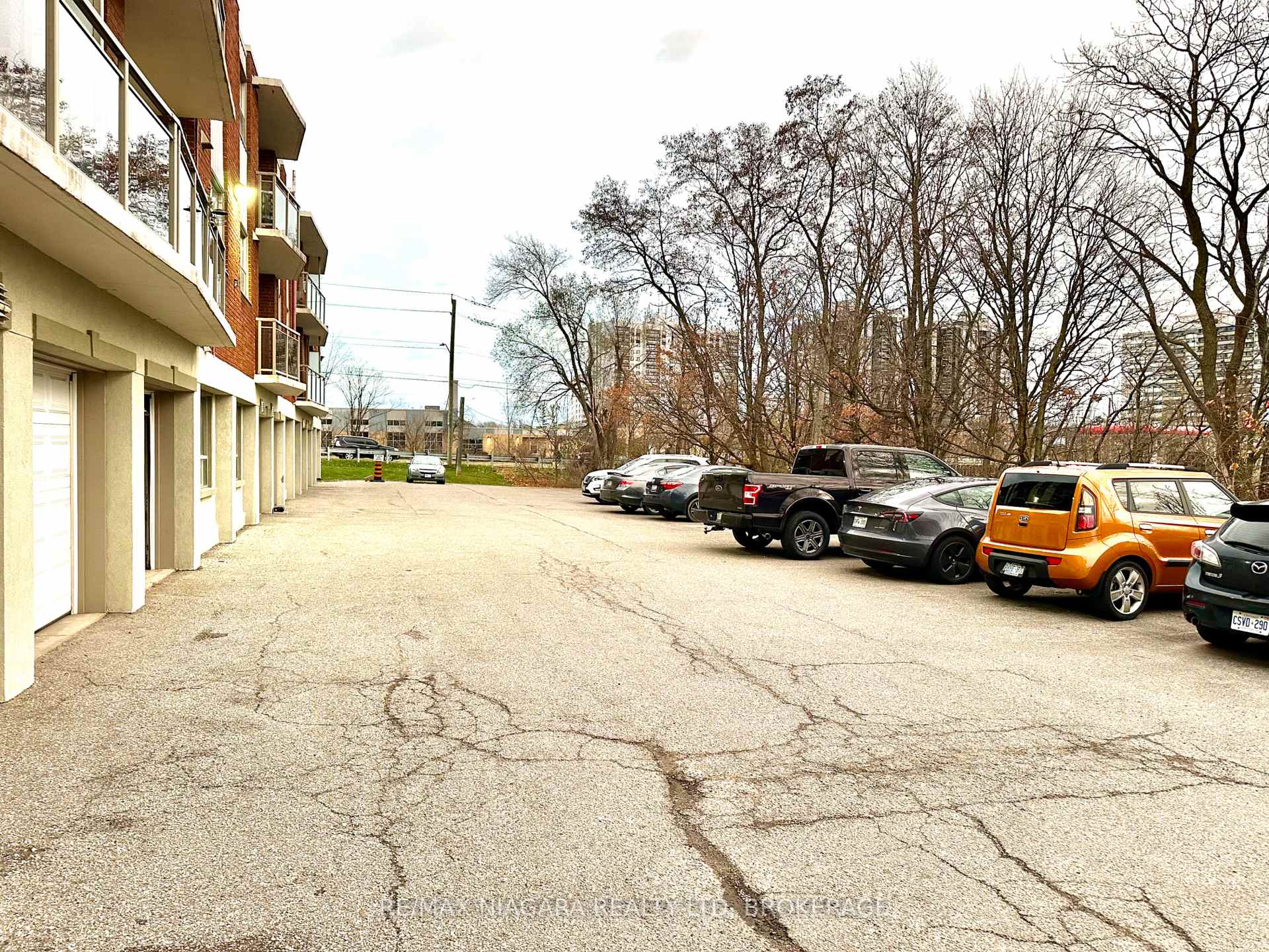 Photo 4 of Unit 101, 7 Riverview Boulevard, St. Catharines, Glendale/Glenridge — HOMEH