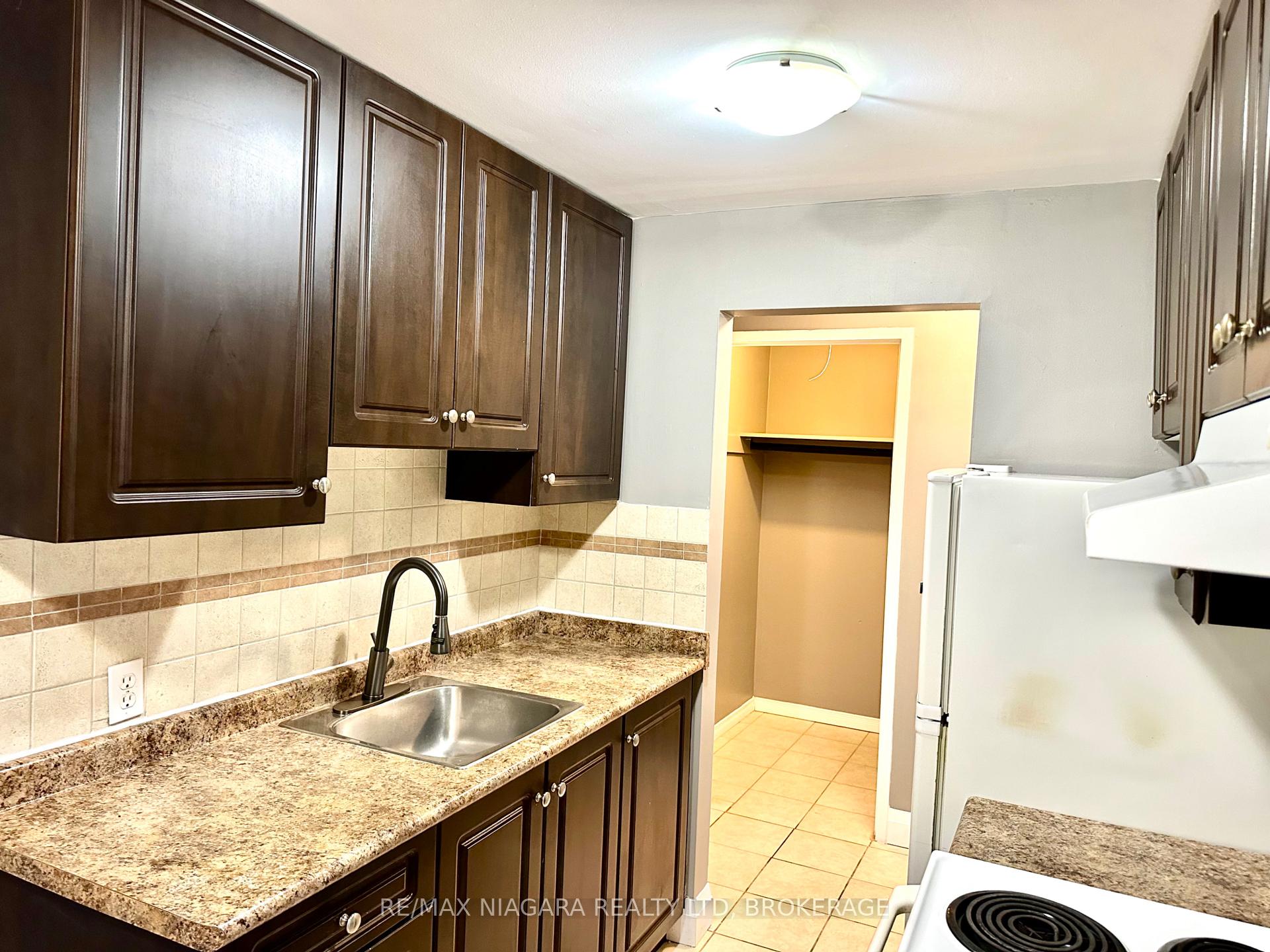 Photo 13 of Unit 101, 7 Riverview Boulevard, St. Catharines, Glendale/Glenridge — HOMEH