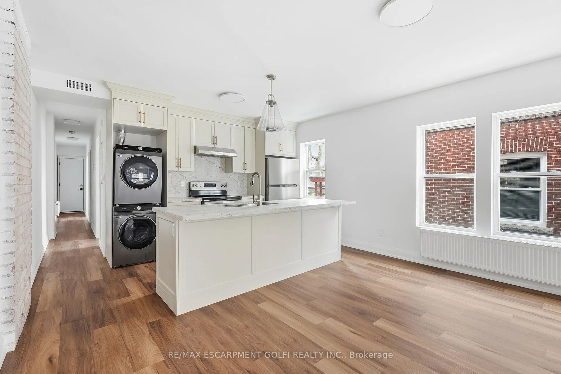Photo 8 of Unit 2, 4876 Simcoe Street, Niagara Falls, Cherrywood — HOMEH