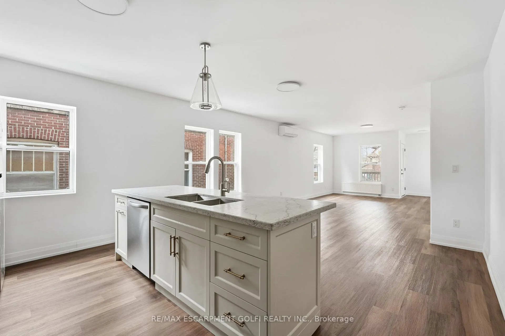 Photo 9 of Unit 2, 4876 Simcoe Street, Niagara Falls, Cherrywood — HOMEH