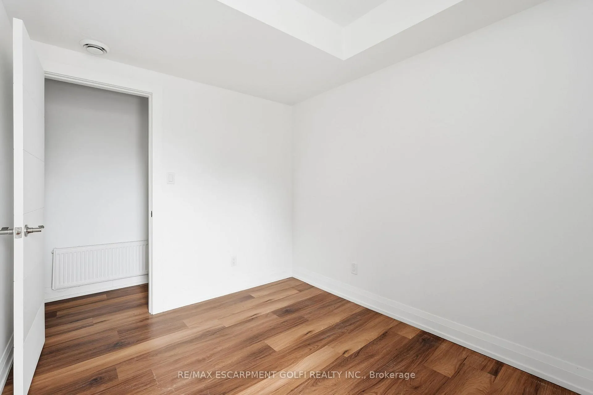 Photo 17 of Unit 2, 4876 Simcoe Street, Niagara Falls, Cherrywood — HOMEH
