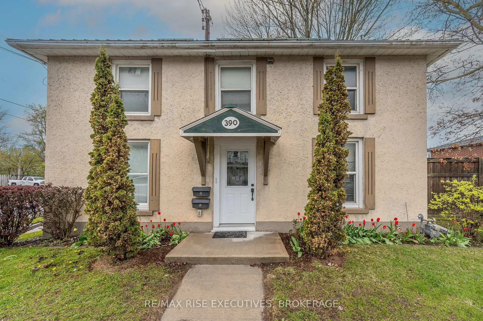 Photo 3 of 390 Division Street, Kingston, East of Sir John A. Blvd — HOMEH