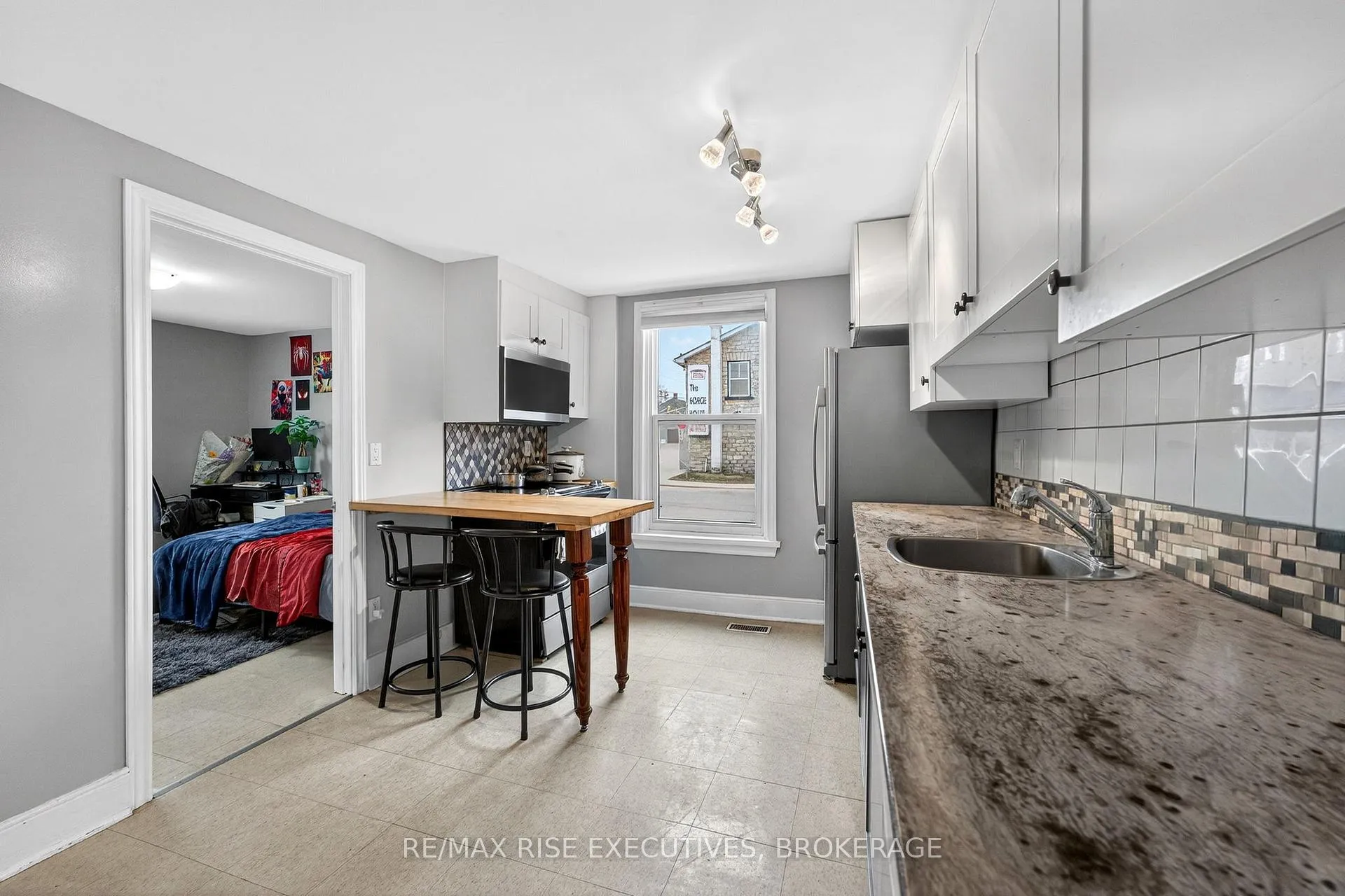 Photo 6 of 390 Division Street, Kingston, East of Sir John A. Blvd — HOMEH