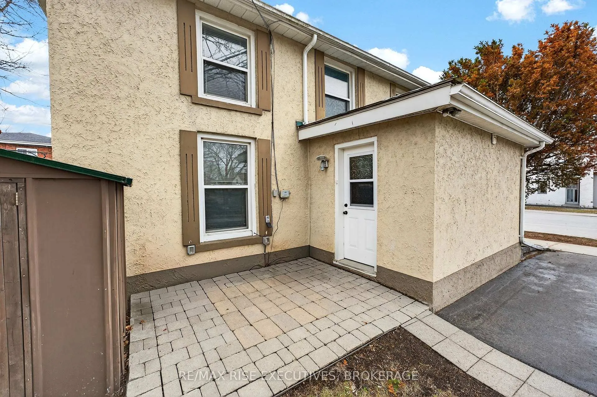 Photo 26 of 390 Division Street, Kingston, East of Sir John A. Blvd — HOMEH