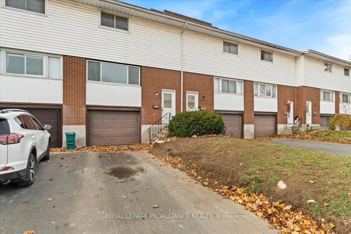 Photo 2 of 42 O'Hare Street, Belleville, Belleville Ward — HOMEH