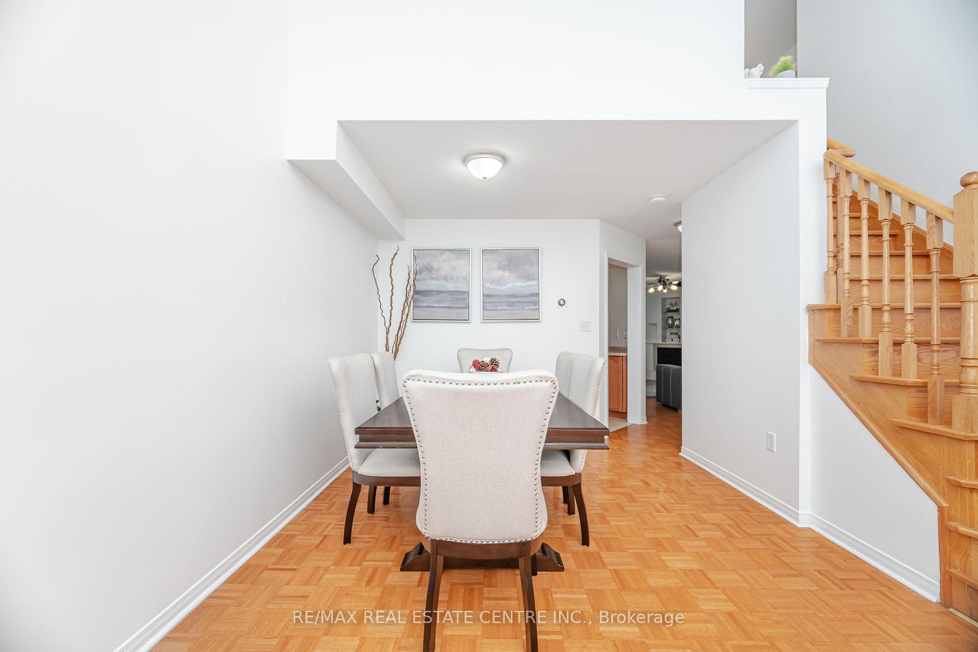 Photo 11 of 23 Quailvalley Drive, Brampton, Sandringham-Wellington — HOMEH